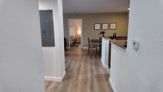 Photo - 241 SW Palm Dr