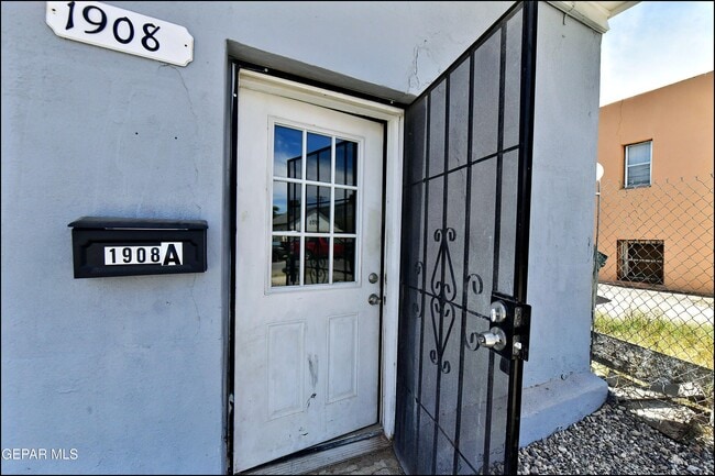 Photo - 1908 Olive Ave Unit A