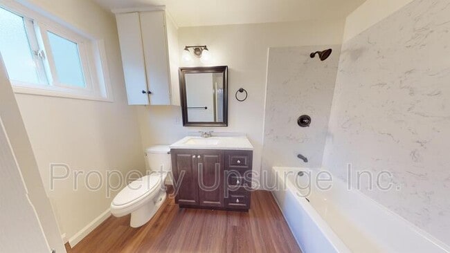 Photo - 2405 Old Eureka Way