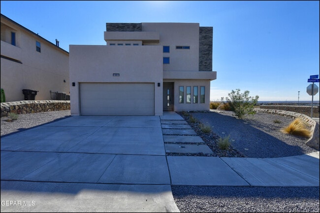 Photo - 600 Logwood Ave