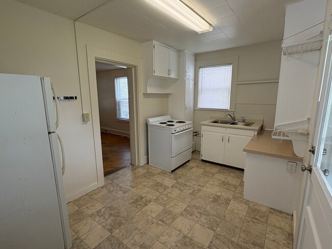 Photo - 315 E Davenport St