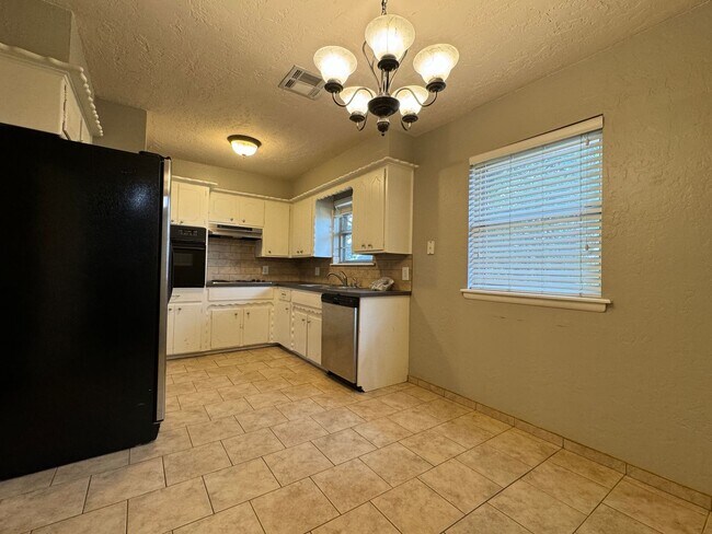 Photo - 1410 NW 50th St