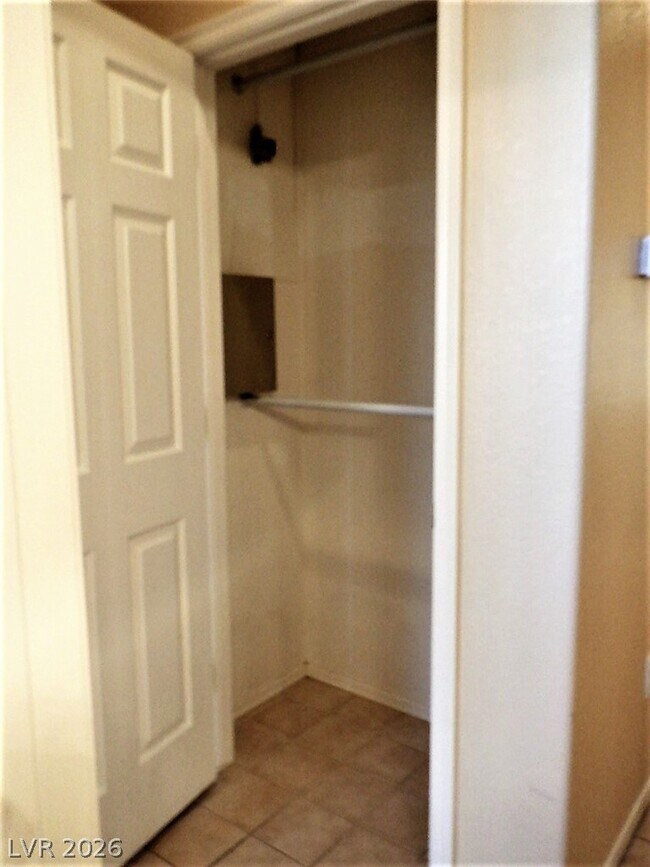 Photo - 10401 Willamette Pl