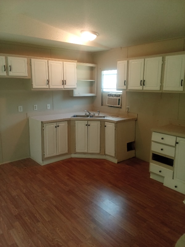 Photo - 333 Weatherbrook Ln