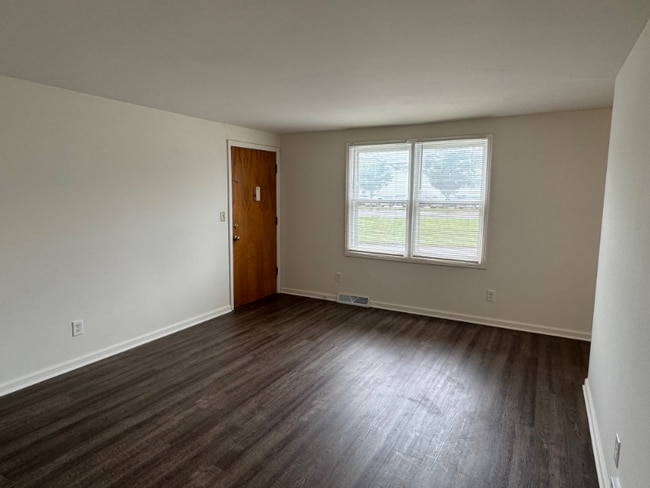 Photo - 654-654 W Main St Unidad 18