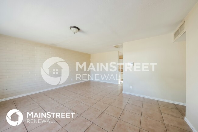 Photo - 4627 N 47th Dr