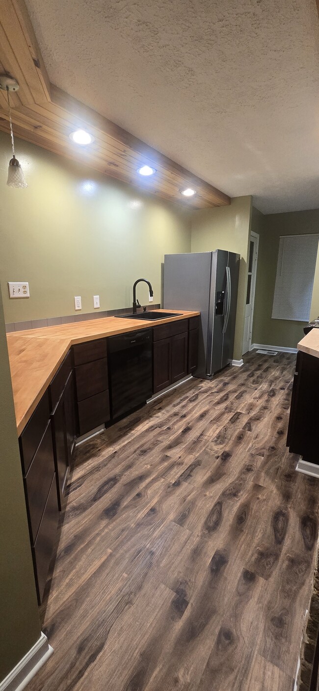 Photo - 1515 Lingo St Unidad 1