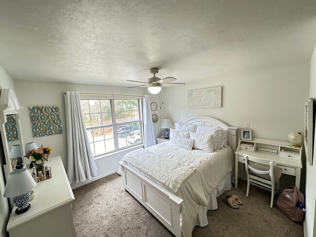 Photo - 1917 Honeysuckle Dr Unidad 1917-1 - 1917-1