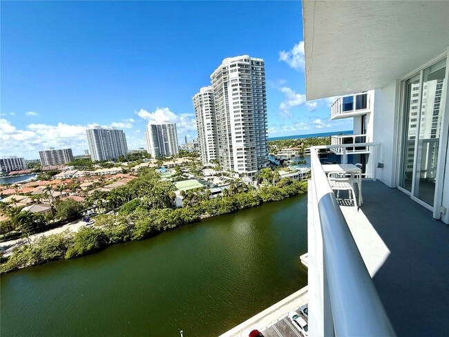 Photo - 20505 E Country Club Dr Unit 1432