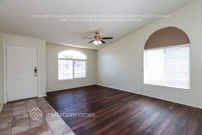 11337 E Roscoe Ave