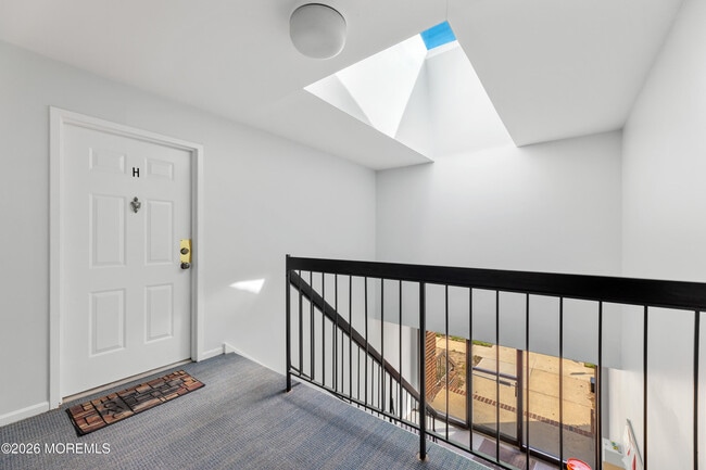 Photo - 131 Beverly Hl Ter Unit H