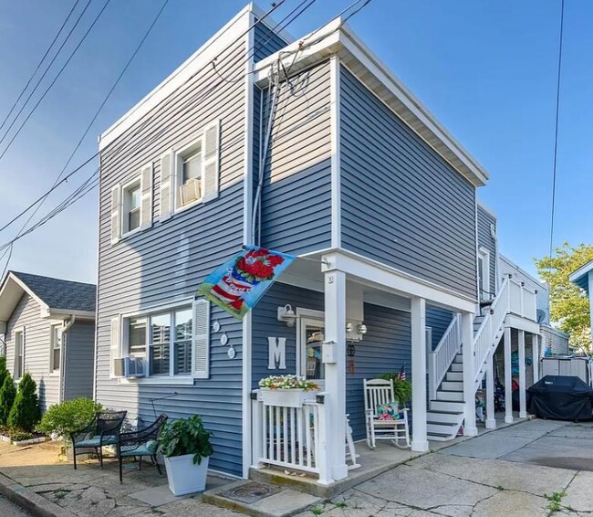 Building Photo - 715 Wisteria Rd