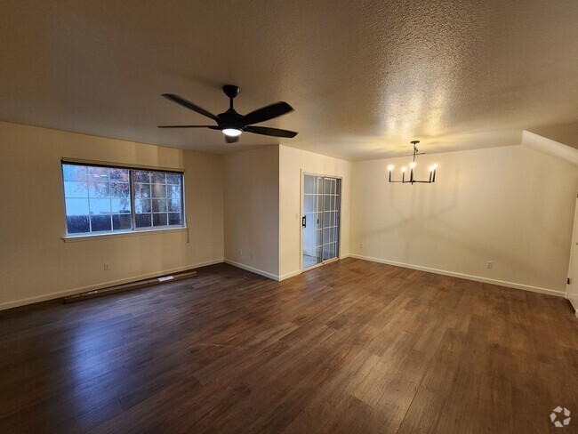 Building Photo - 4493 Lynbrook Loop Unit 03 Rental