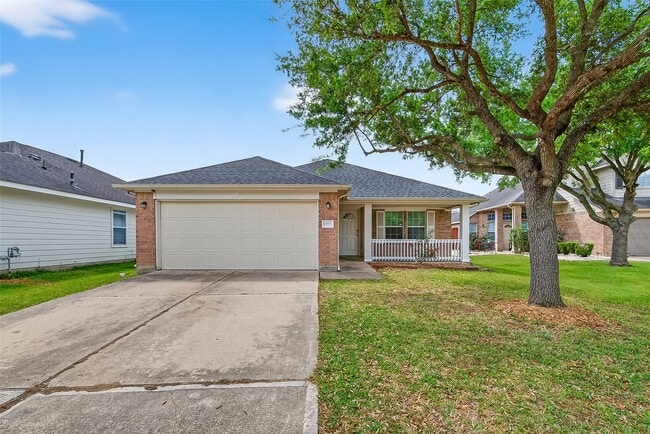 Building Photo - 19755 Cozy Cabbin Dr