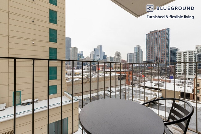 Photo - 77 W Huron St Unidad FL8-ID1380