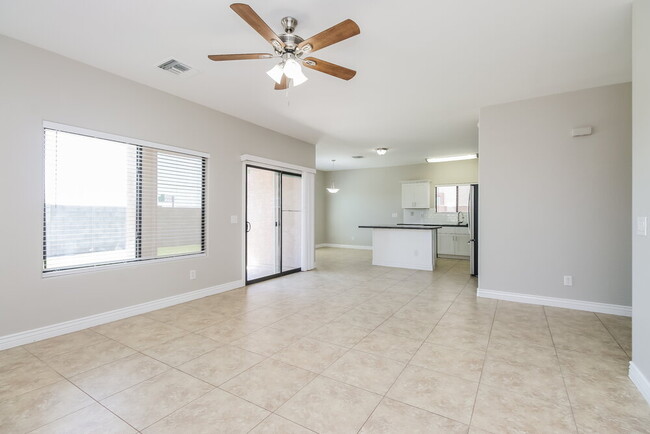 Photo - 2191 E Greenlee Ave