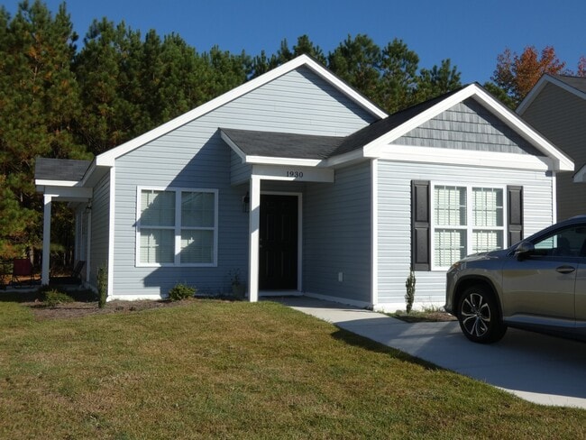 Building Photo - 3 Bedroom/2 Bath One Story House