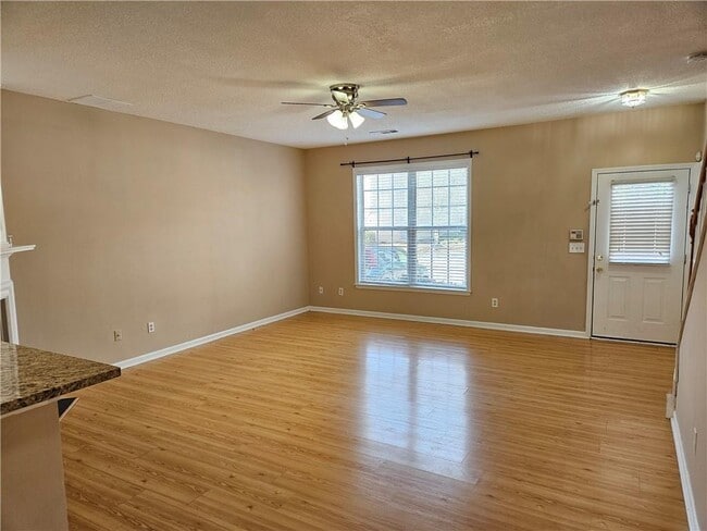 Photo - 2784 Terrell Trace Dr SE