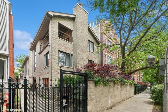 Photo - 636 W Schubert Ave Unidad C Rental