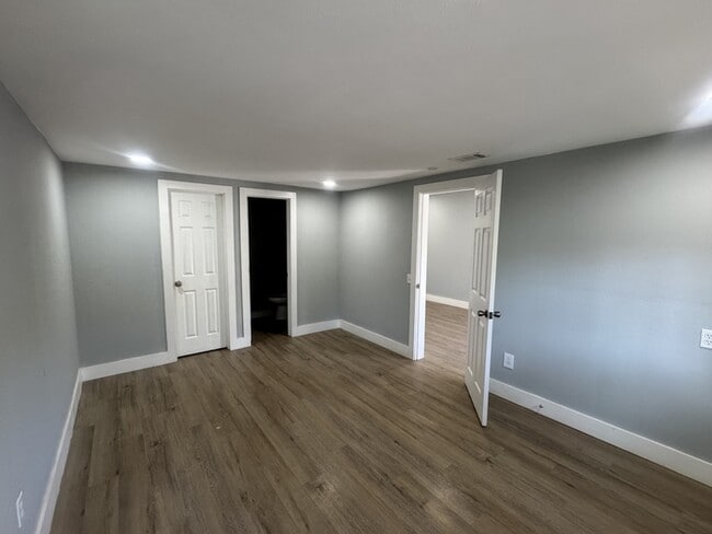 Photo - 207 Milton Rd