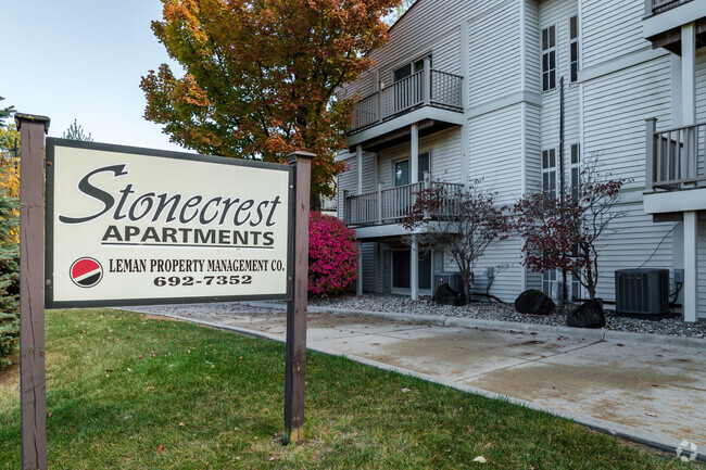 Stonecrest - Stonecrest Apartments