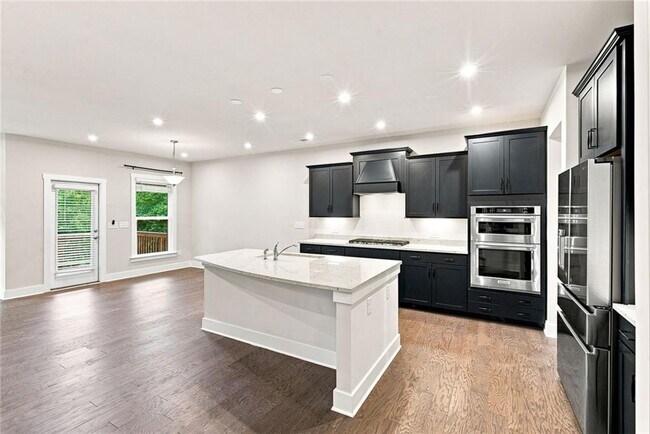Photo - 411 Riverclub Rd