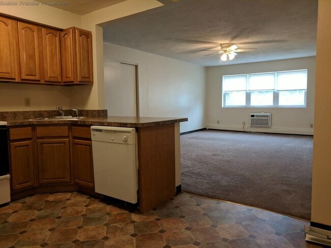Photo - 455 Sea St Unit 5B
