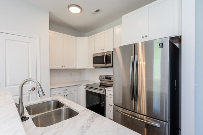 Photo - 109 McLean St