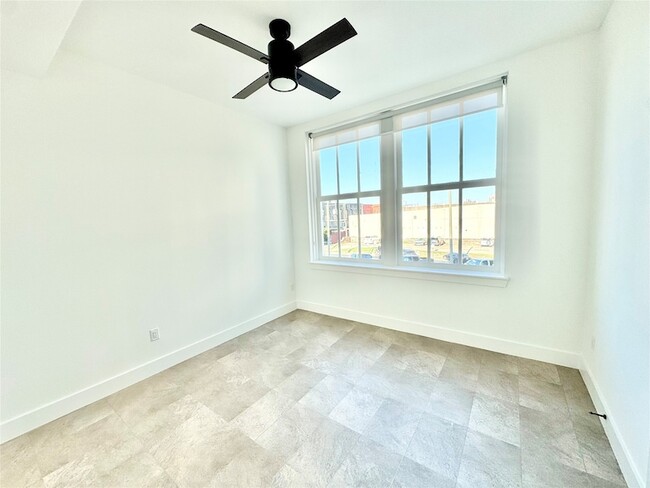 Photo - 2102 Mechanic St Unit 202