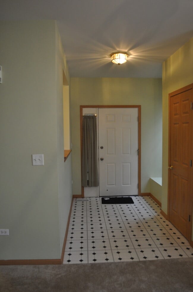 Photo - 819 Genesee Dr