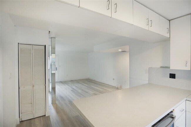 Photo - 8841 NE 4th Avenue Rd