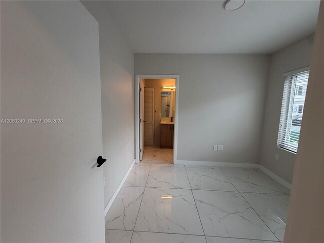 Photo - 25779 SW 144th Ave