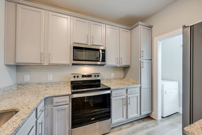 Photo - 303 E Frg Ct