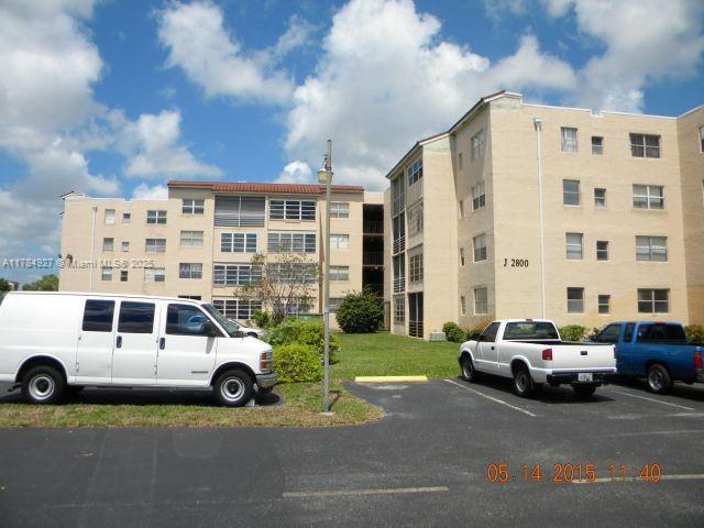 Building Photo - 2850 Somerset Dr Unit 105L Rental