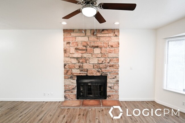 Photo - 6492 Fernbrook Dr