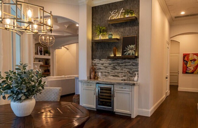 Photo - 2280 Queen Palm Rd