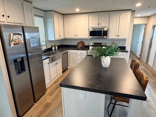 Photo - 10118 Falvey Lk Ln