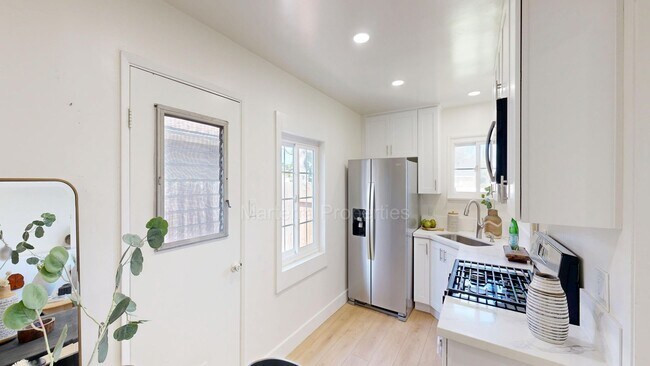 Photo - 19th St Unidad 431 E 19th St