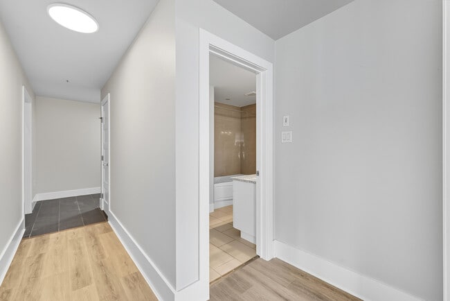 Photo - AK602 2 Bedroom Apartment Unité 602