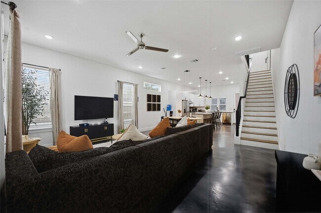 Photo - 4209 McKinney St Unidad 1