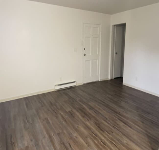 Photo - Large 2 bedroom apartment with washer/dryer hookup Unidad 1459-B