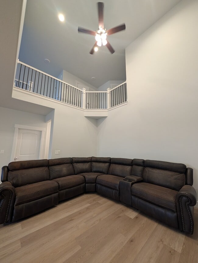 Photo - 2005 N 4040 W