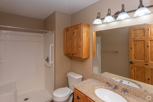 2BR, 2BA - 1,037SF - The Lodge at Pine Lakes