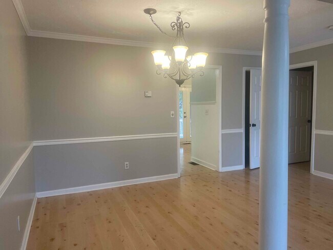 Photo - 108 Sterling Ct