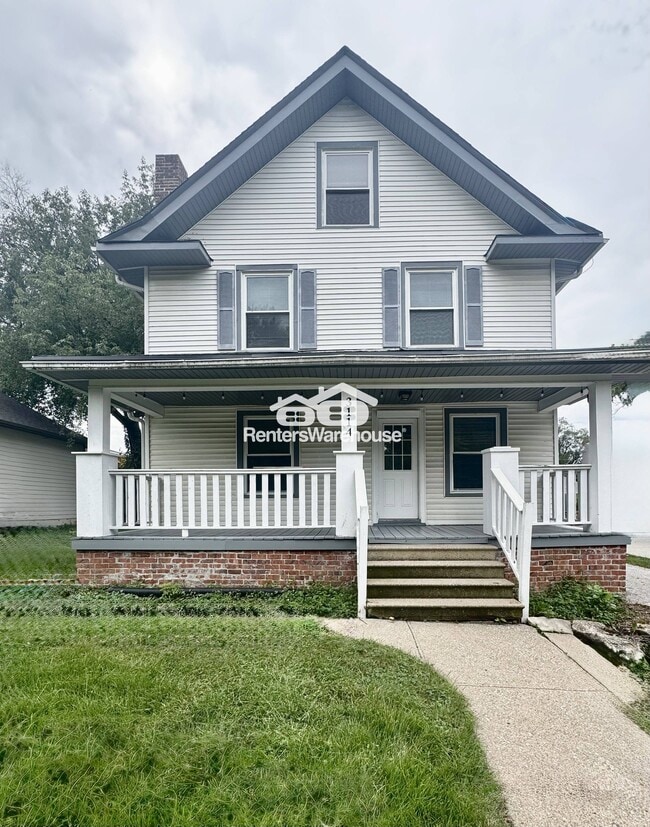 Building Photo - 3114 School St Rental
