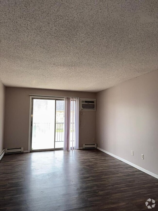 Building Photo - 1833 Seven Pines Road Rental
