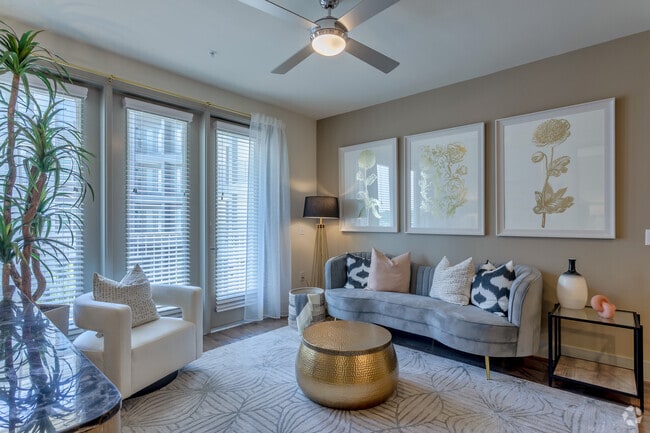 2BR, 2BA - 1008 SF B1 - Sala de estar