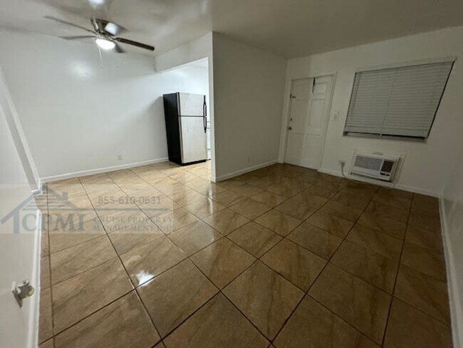 Photo - 2220 Hayes St