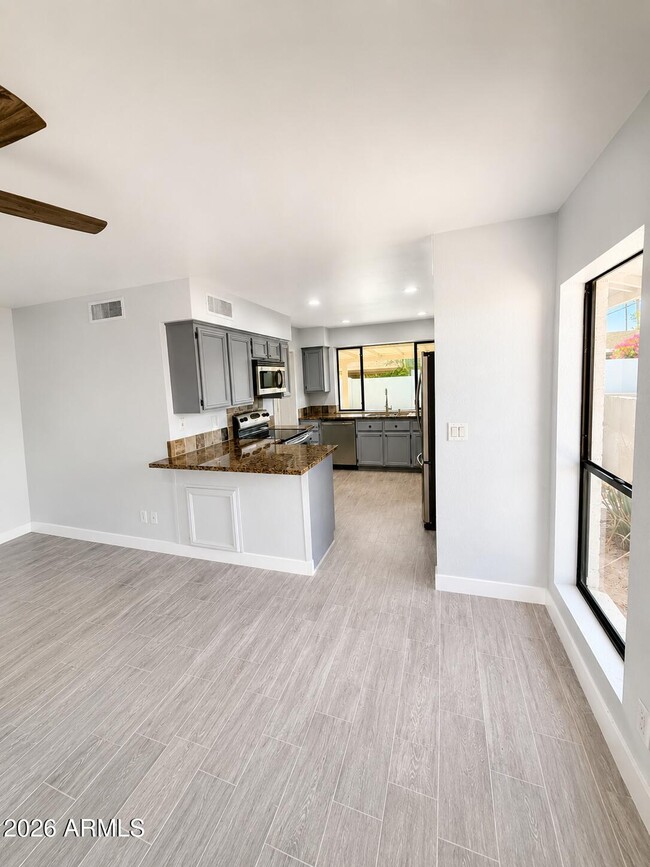 Photo - 6714 E Paradise Ln