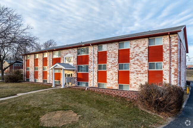 Oakstone Apartments